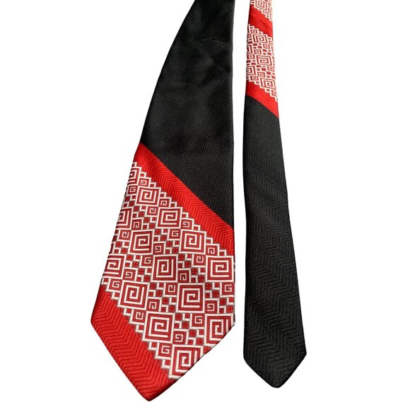 Vintage Towncraft Mens Polyester Tie Red Black Geometric Pattern Necktie - Picture 1 of 5